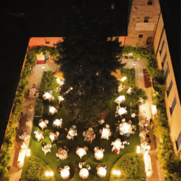 Cena sotto le Stelle nella Corticella storica di Villa Quaranta